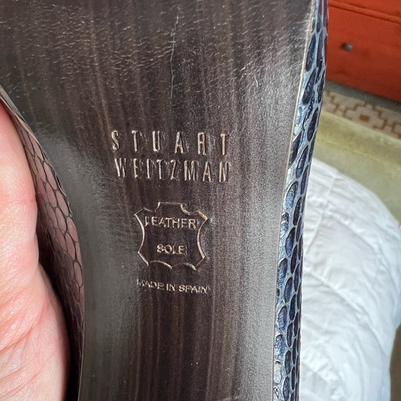 STUART WEITZMAN Plainfield Open Toe Navy Sea Crystal Snake Pumps - Picture 10 of 11